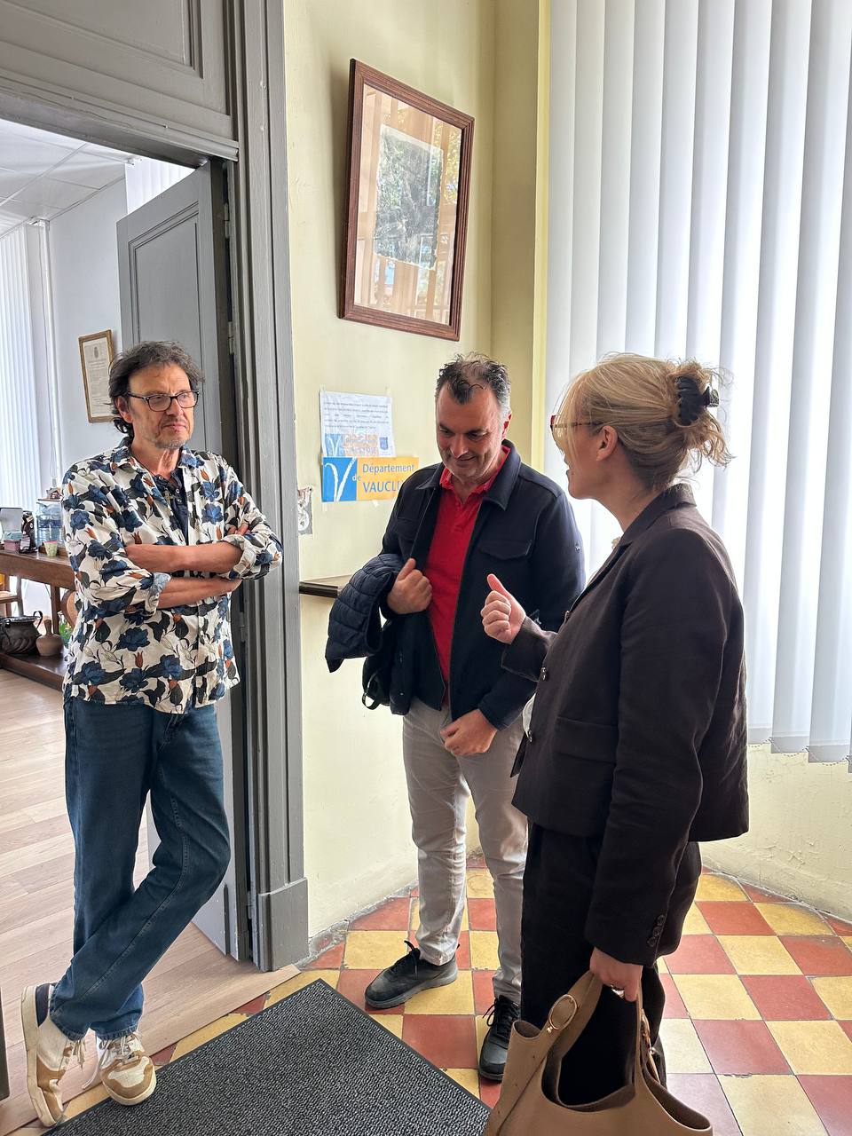 Lire la suite à propos de l’article RENCONTRE AVEC LE MAIRE DE FONTAINE-DE-VAUCLUSE
